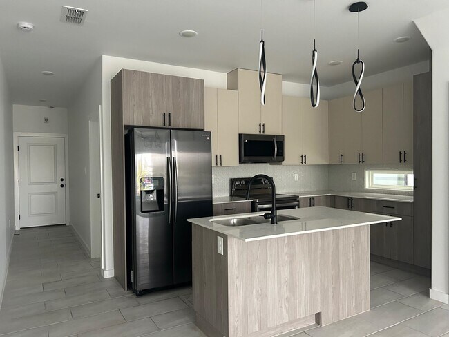 Building Photo - 8218 Casa Verde Rd