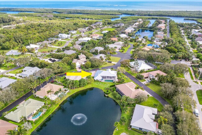 Building Photo - 8120 SE Waterway Dr