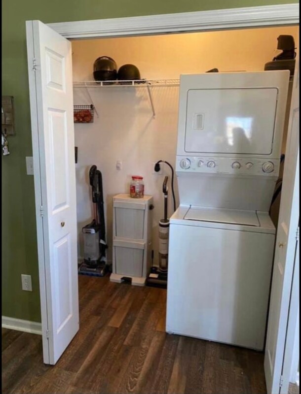 Building Photo - 255 Ryhill Dr