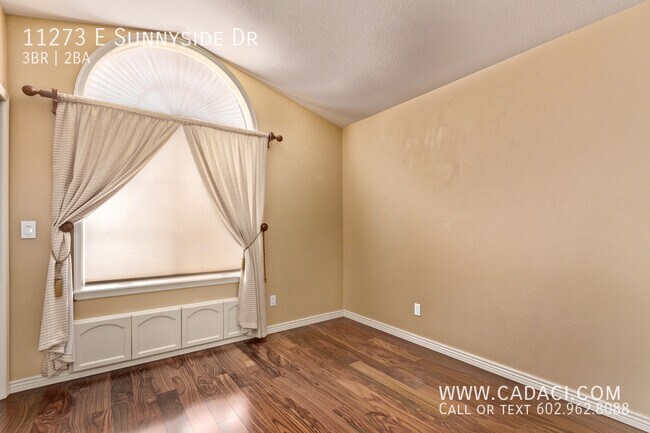 Building Photo - 11273 E Sunnyside Dr