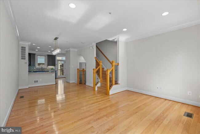 Building Photo - 2916 Penny Ln
