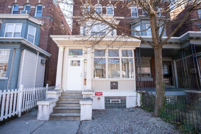 Building Photo - 5004 Spruce St