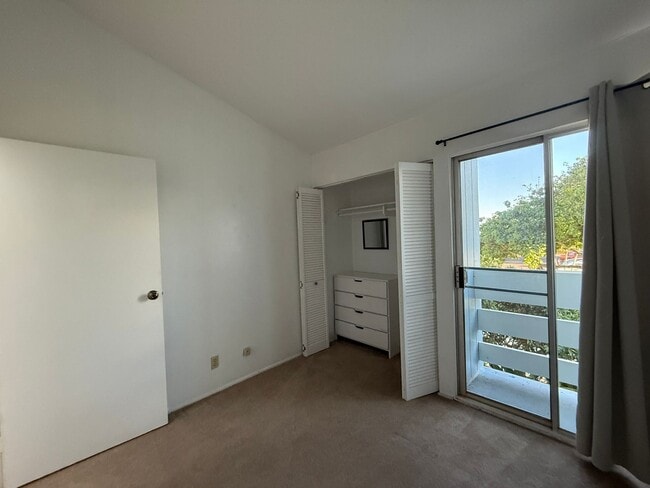 Building Photo - Laulea Town Houses (Mililani) - 3 bdrm/2.5 bath/2 parking