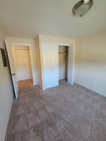 Building Photo - 1002 SW 150th St