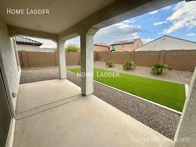 Building Photo - 19842 W Badgett Ln