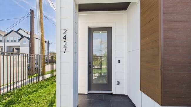 Building Photo - 2417 Harrington St