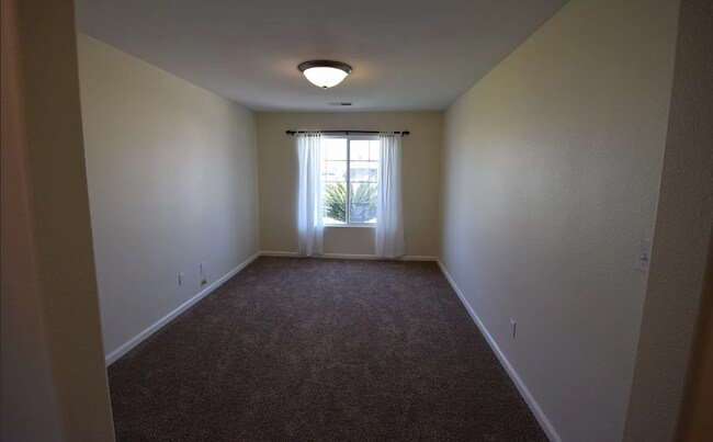 Building Photo - 12405 Valentano Ave