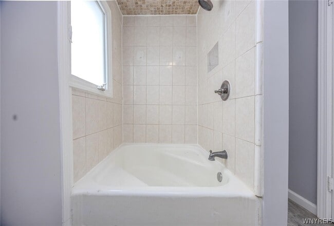 Building Photo - 1629 10th St