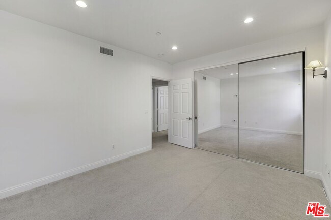 Building Photo - 1820 Benecia Ave