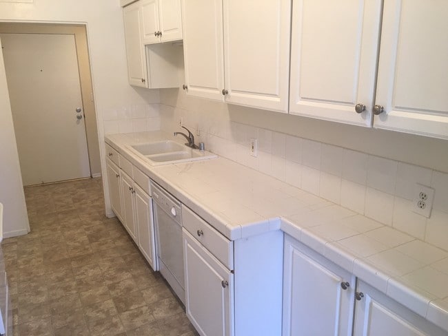 Building Photo - Natick Pines Apartments