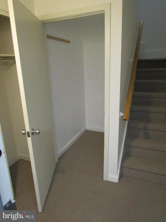 Building Photo - 3 N Christopher Columbus Blvd