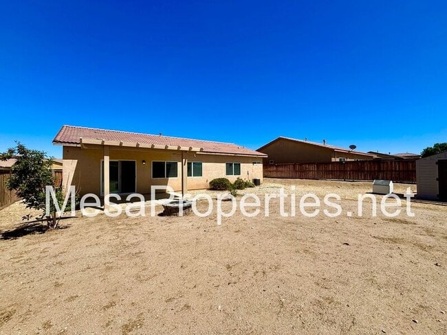 Building Photo - 14312 Sierra Grande St
