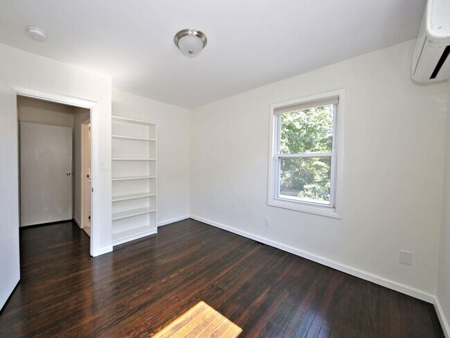 Building Photo - 49 Palisade Rd