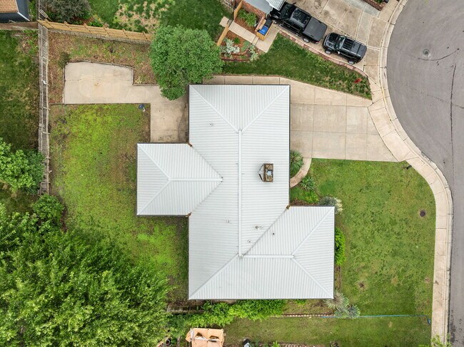 Building Photo - 1306 Brookfield Ln