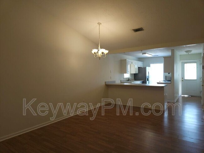 Building Photo - 123 Portofino Ln SW