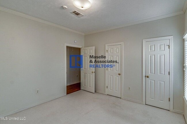 Building Photo - 3 Bed/2 Bath Home in Castlewoods in Brandon