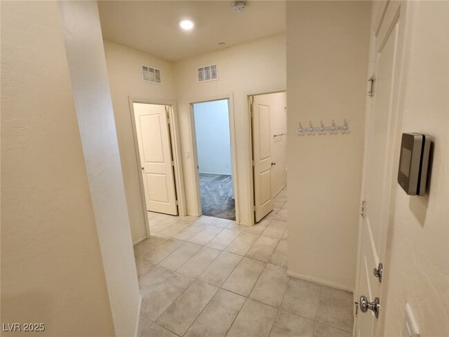 Building Photo - 2910 Ventana Ridge Ave