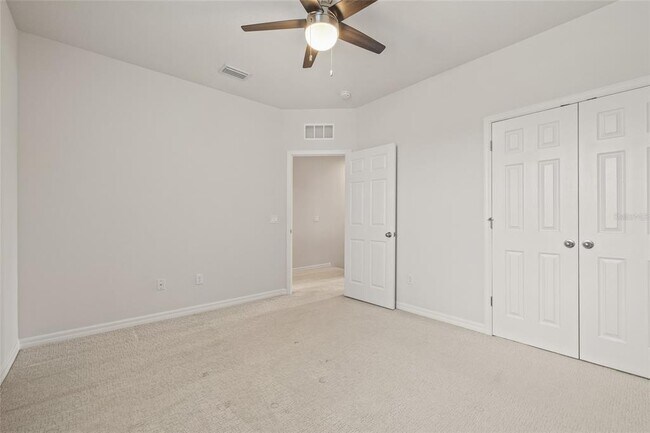 Building Photo - 1950 Lake Ridge Blvd