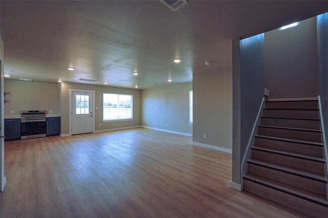 Building Photo - 108 Sandy Oaks Loop