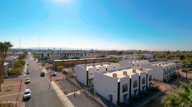 Building Photo - 3130 N 37th St