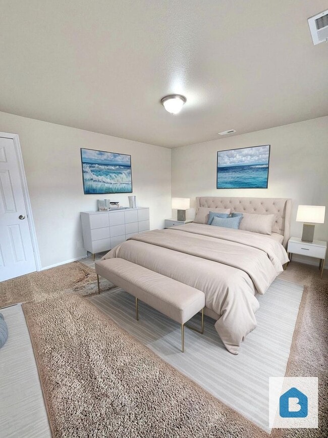 Building Photo - 1833 E 3rd St