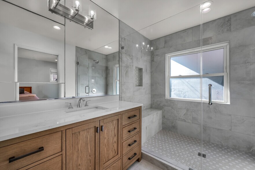 Building Photo - 8207 Stewart Ave