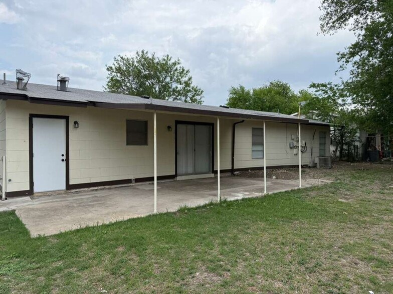 Building Photo - 206 Covina Ave