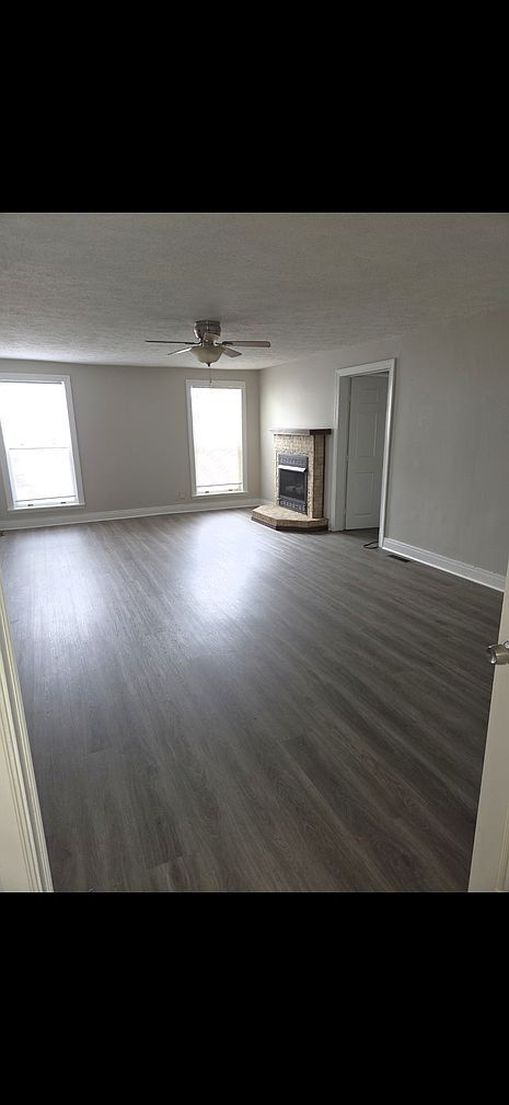 Building Photo - Single Family Home