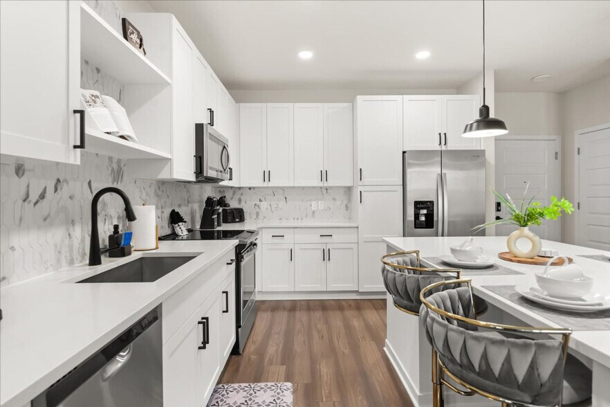 Building Photo - 1231 E Plant St