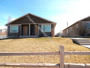 Building Photo - 2153 Gold Ave