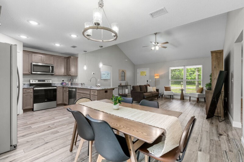 Building Photo - 6315 Bethany Dr
