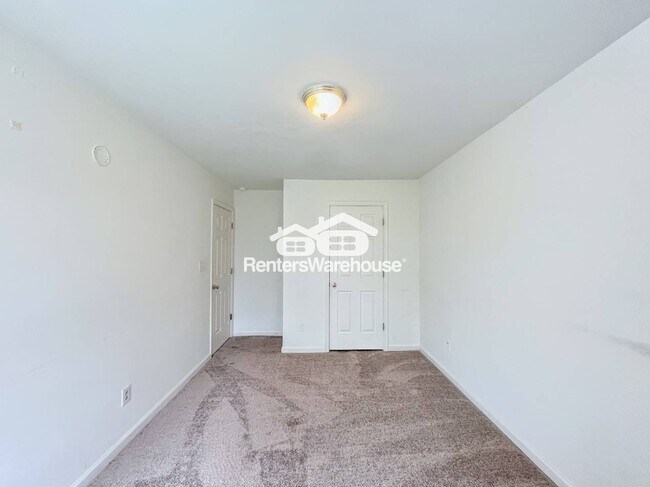 Building Photo - 5623 Rivermill Cir