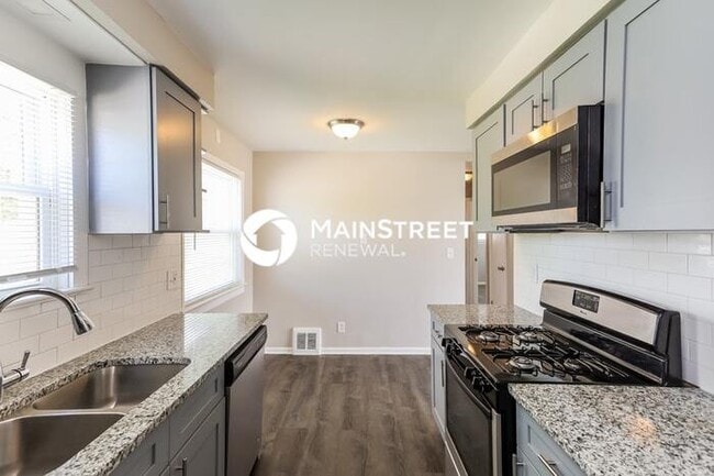 Building Photo - 3 Bedroom Pet-Friendly Home in WILLOWICK, ...