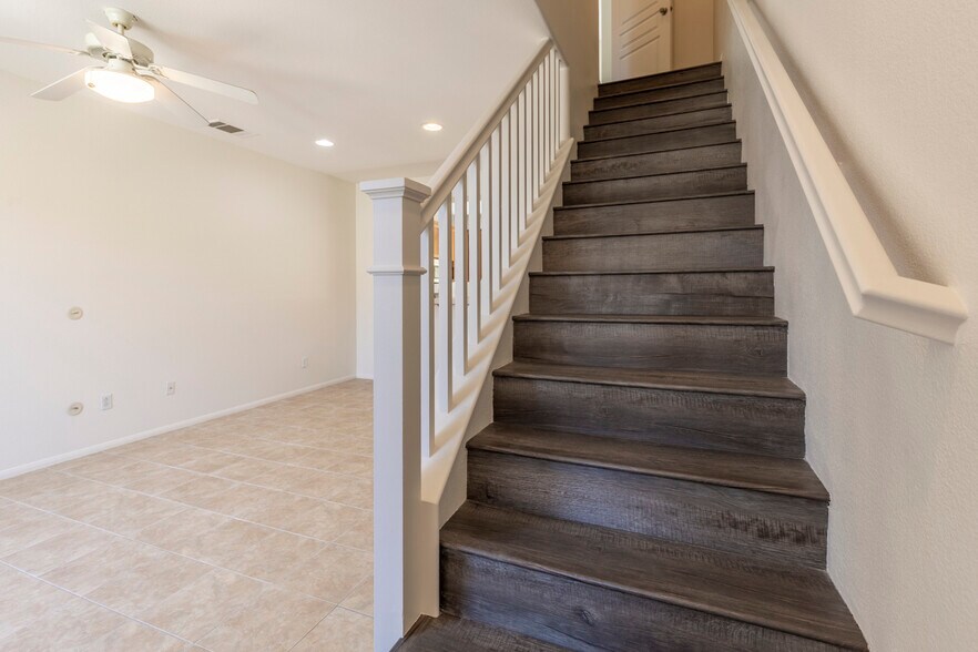 Building Photo - 1143 Terracina Ln