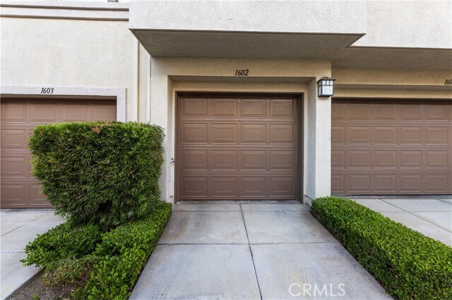 Building Photo - 1602 Elk Grove
