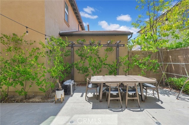 Building Photo - 230 Bright Poppy