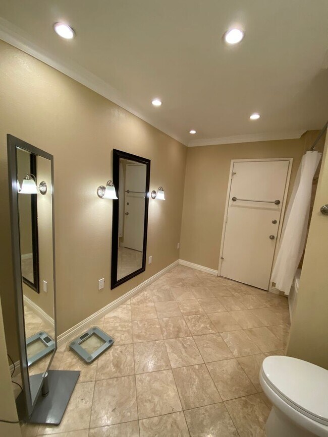 Building Photo - Lovely Cerritos Home!  ABC Unified!