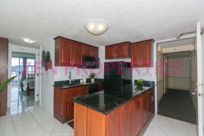 Building Photo - furnished 1 bedroom, 1 bath unit at Island Colony for rent.