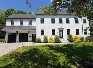 Building Photo - 8 Briggs Rd