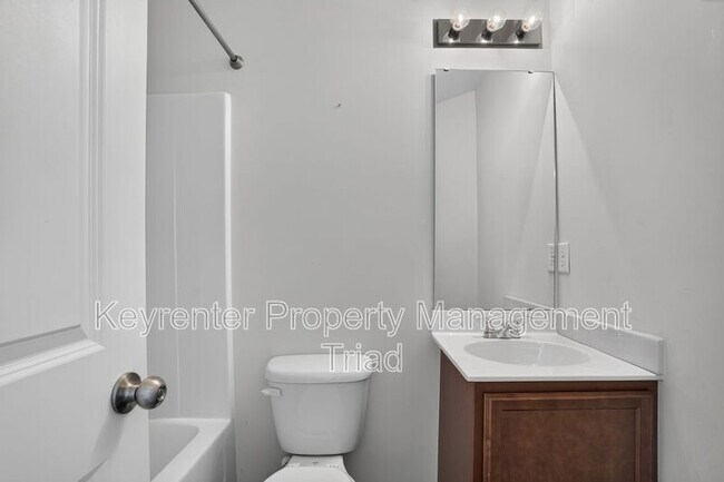 Building Photo - 1168 Brooksridge Way