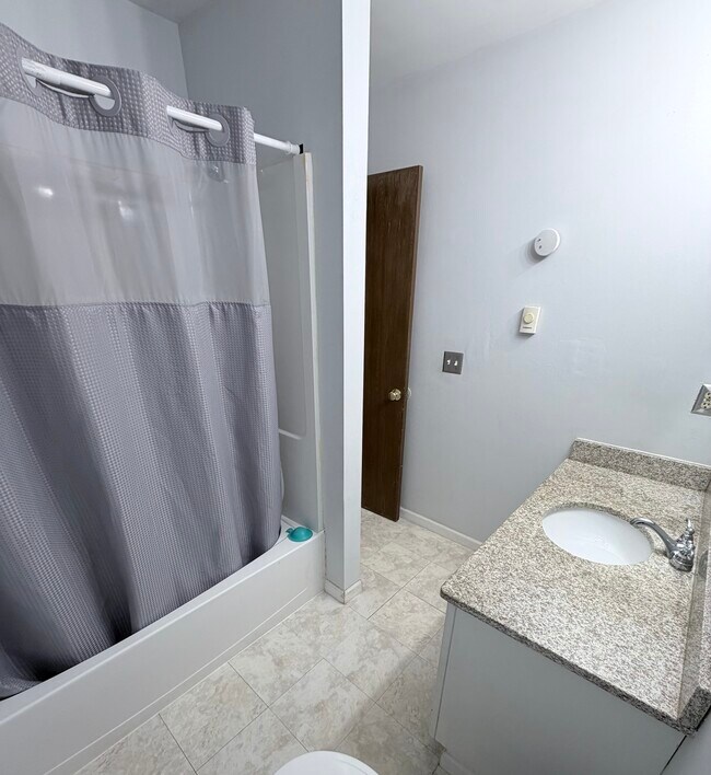 Building Photo - 1509 S Goyer Rd