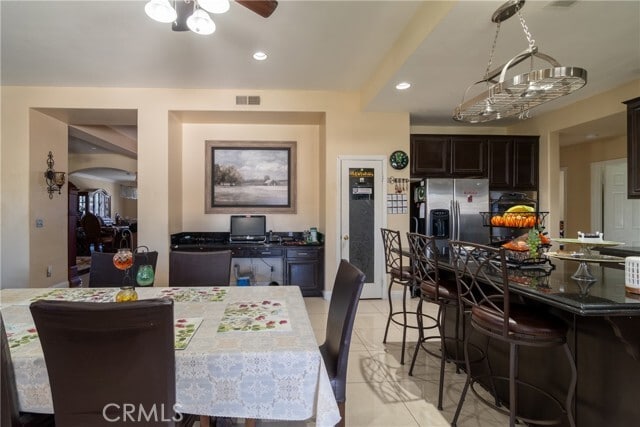 Building Photo - 40947 Ridgegate Ln