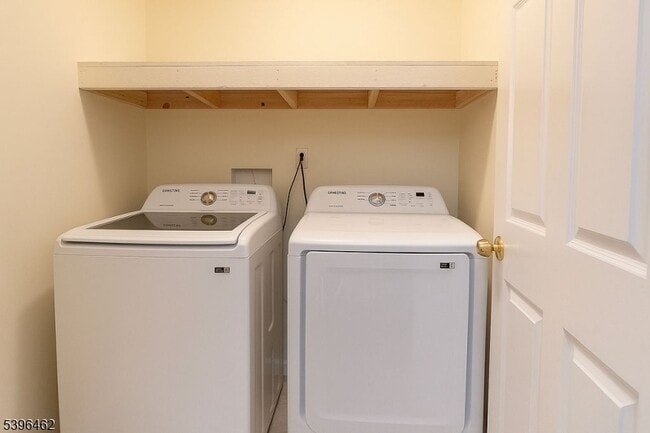 Building Photo - 268 NJ-36