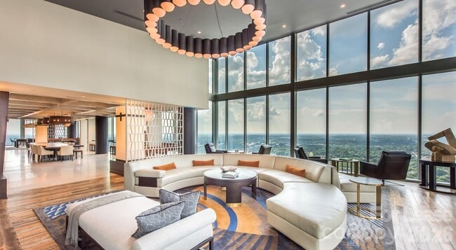 Building Photo - 525 S Church St