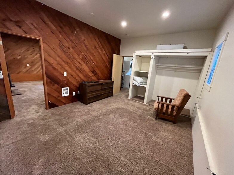 Building Photo - 29410 NE Wilsonville Rd