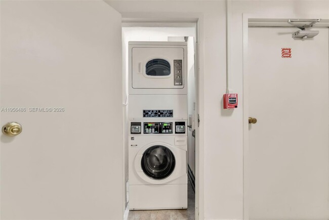 Building Photo - 700 Biltmore Way