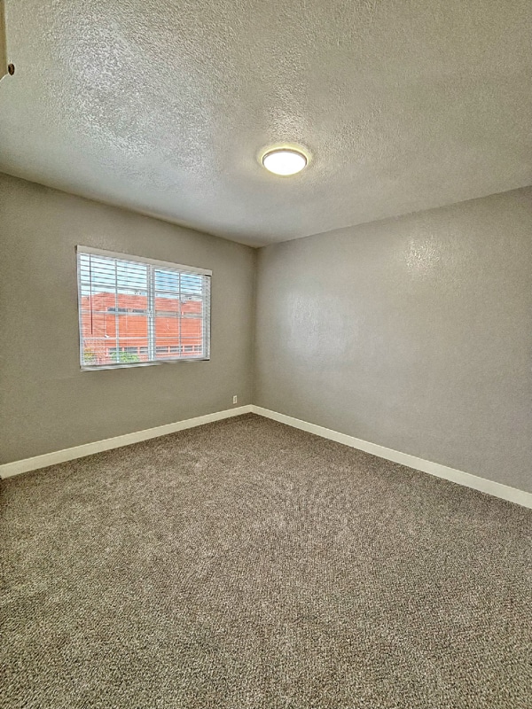 Building Photo - 528 W Magnolia St