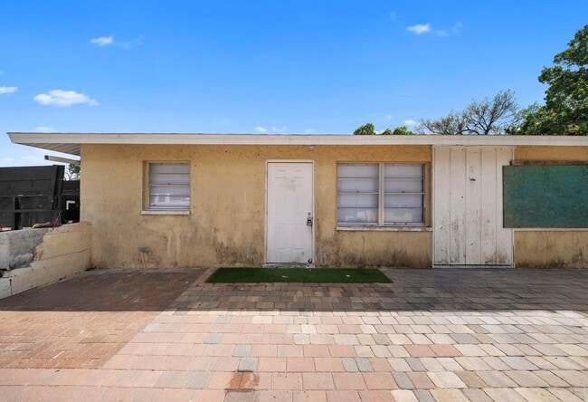 Building Photo - 464 Carolina Ave