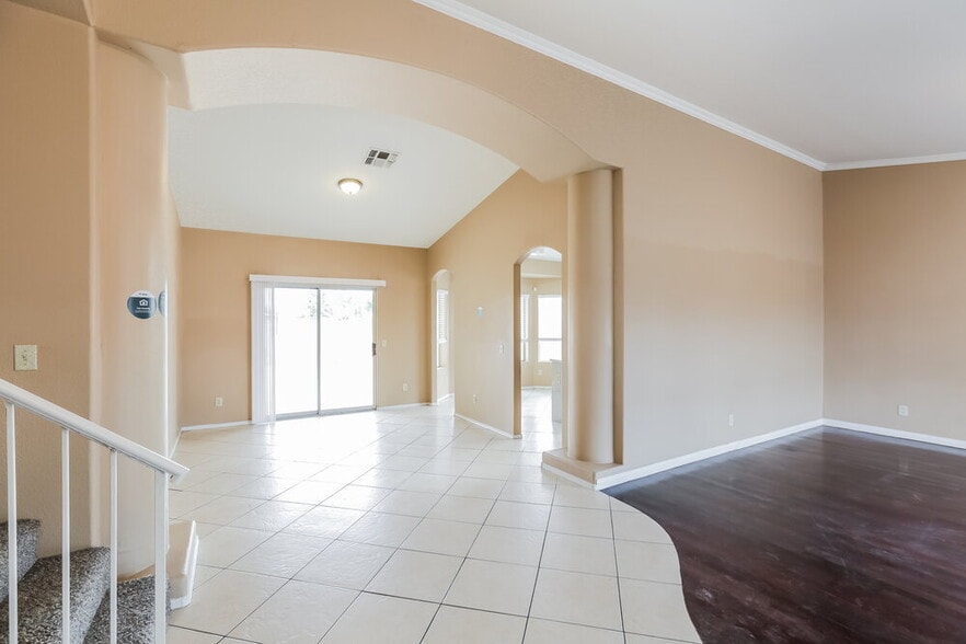 Building Photo - 7912 W Colter St