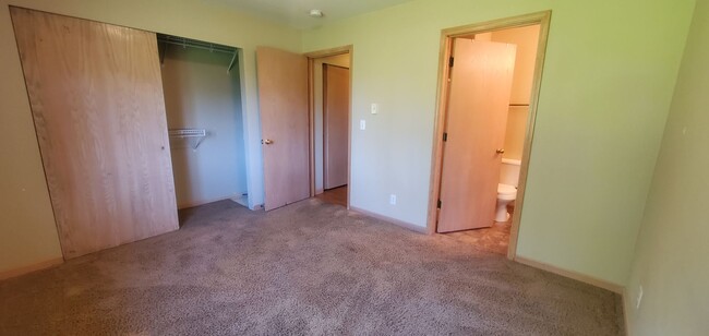 Building Photo - Pre-Leasing - 3bd/2bath (Cordata Area)